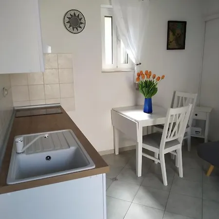 Zdenka Apartment *