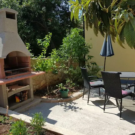 Zdenka Apartamento *