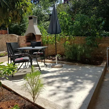 Zdenka Apartman