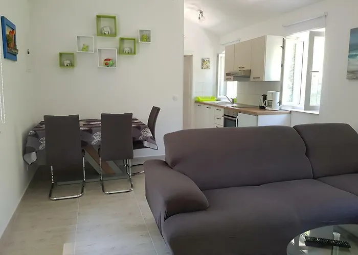 Zdenka Apartament *