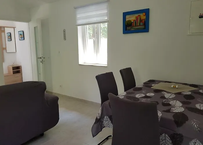 Zdenka Apartament *